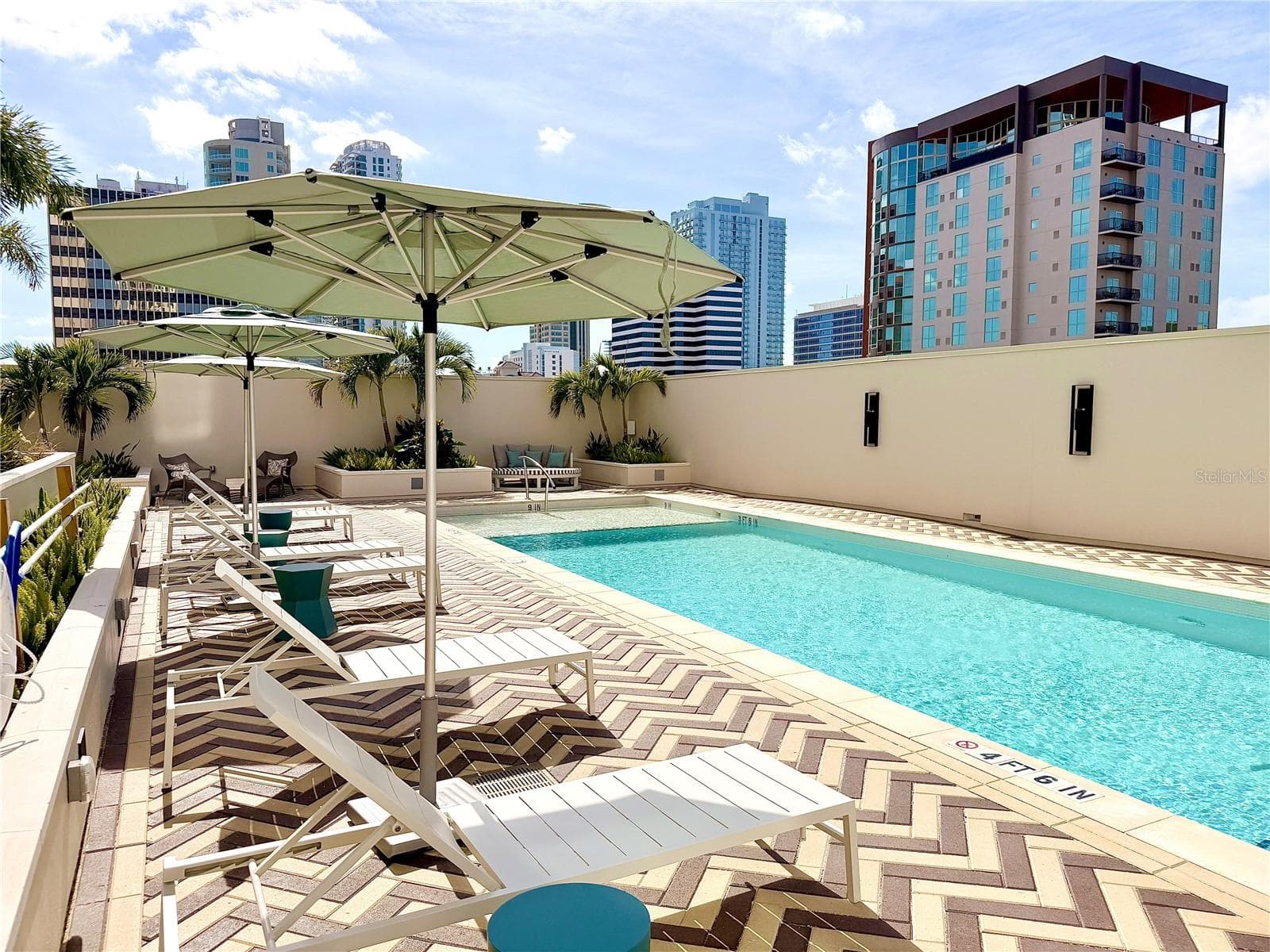 Pool - 126 4TH AVE NE #601, ST PETERSBURG