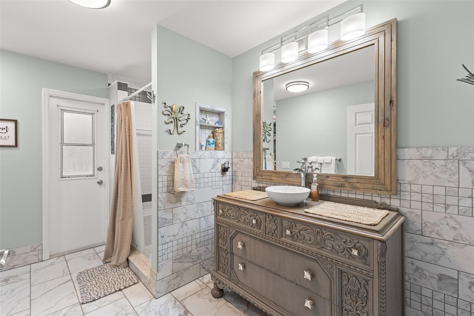 2nd Bath - 3734 THORNBUSH LN, NEW PORT RICHEY