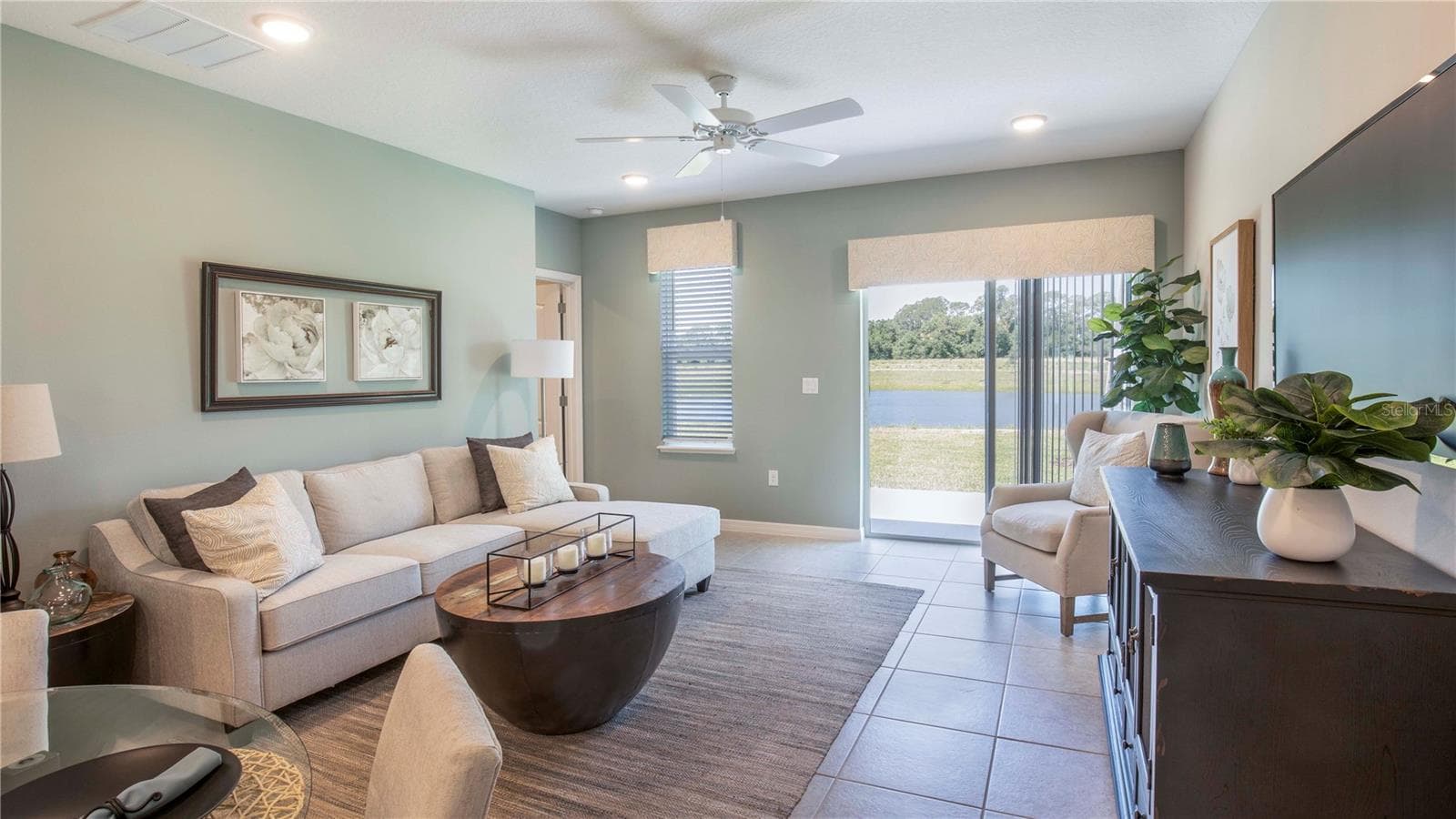 Model home - actual features may vary. - 3844 BLUETHREAD WAY, POINCIANA
