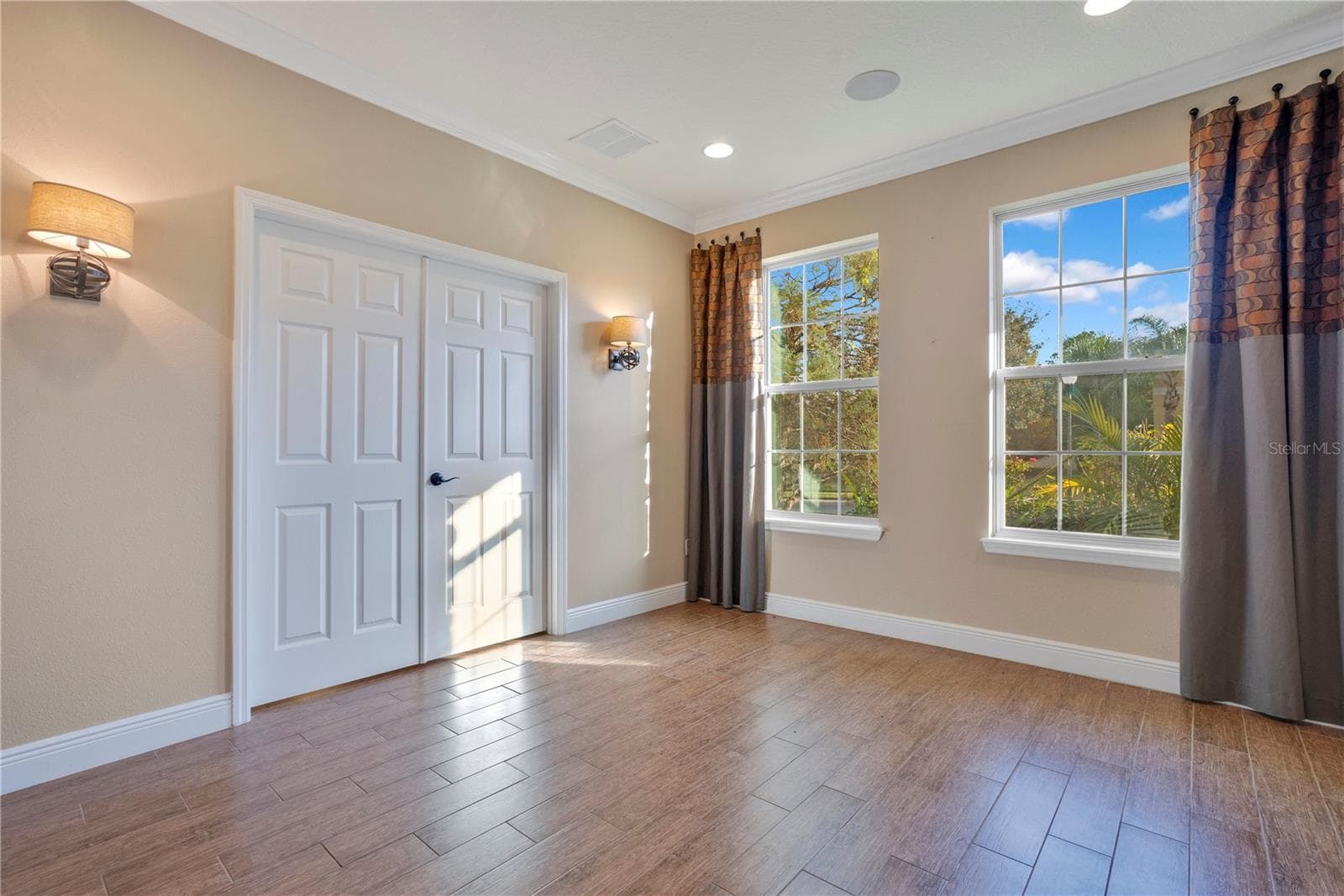 living room ...double doors lead to flex space - 2356 KELBROOK CT, OVIEDO
