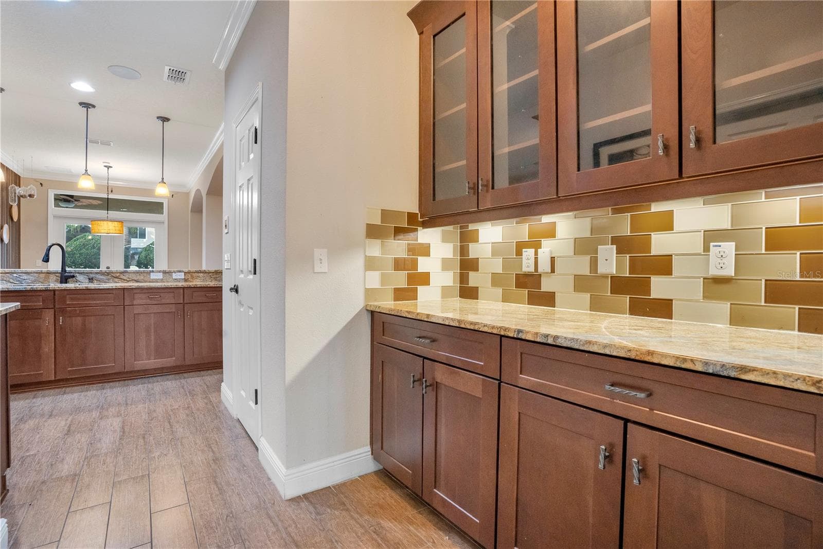 butler's pantry - 2356 KELBROOK CT, OVIEDO
