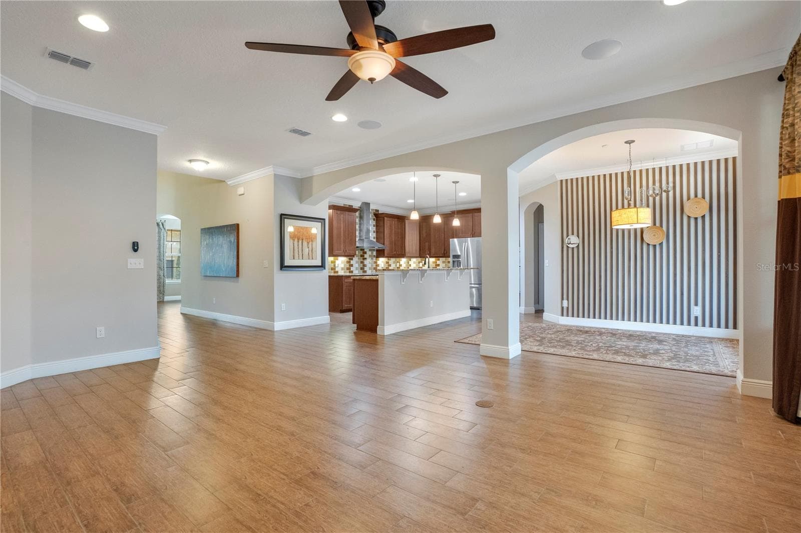 family room view to kitchen / dinette - 2356 KELBROOK CT, OVIEDO