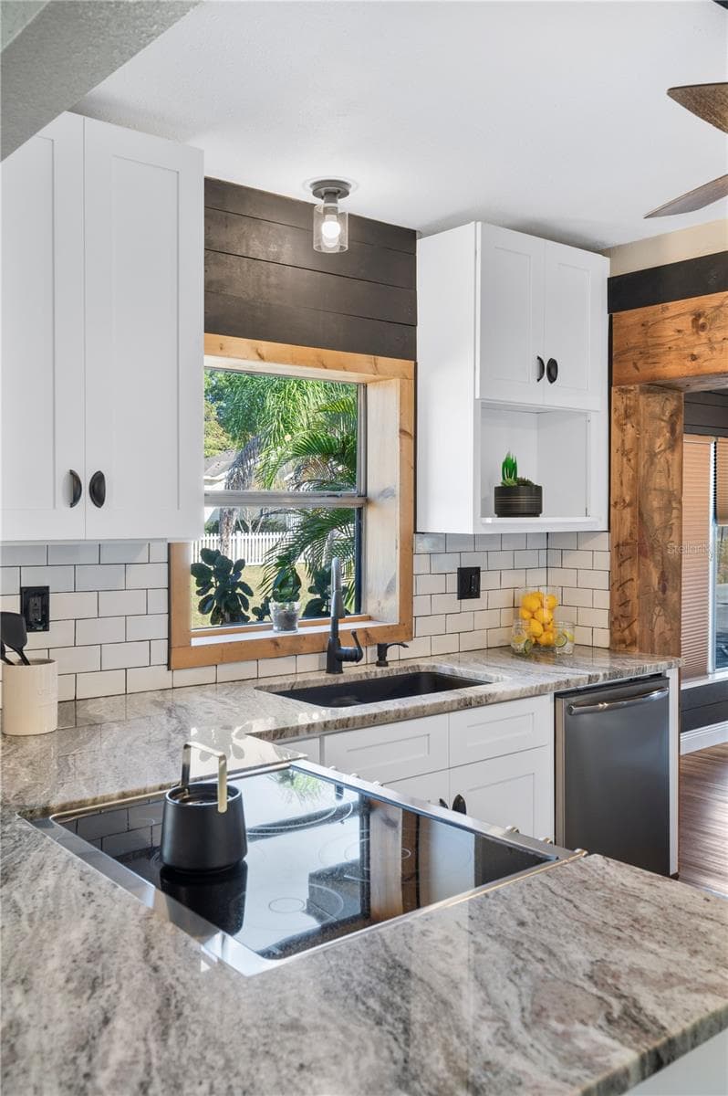 Kitchen - 504 PRADO PL, LAKELAND