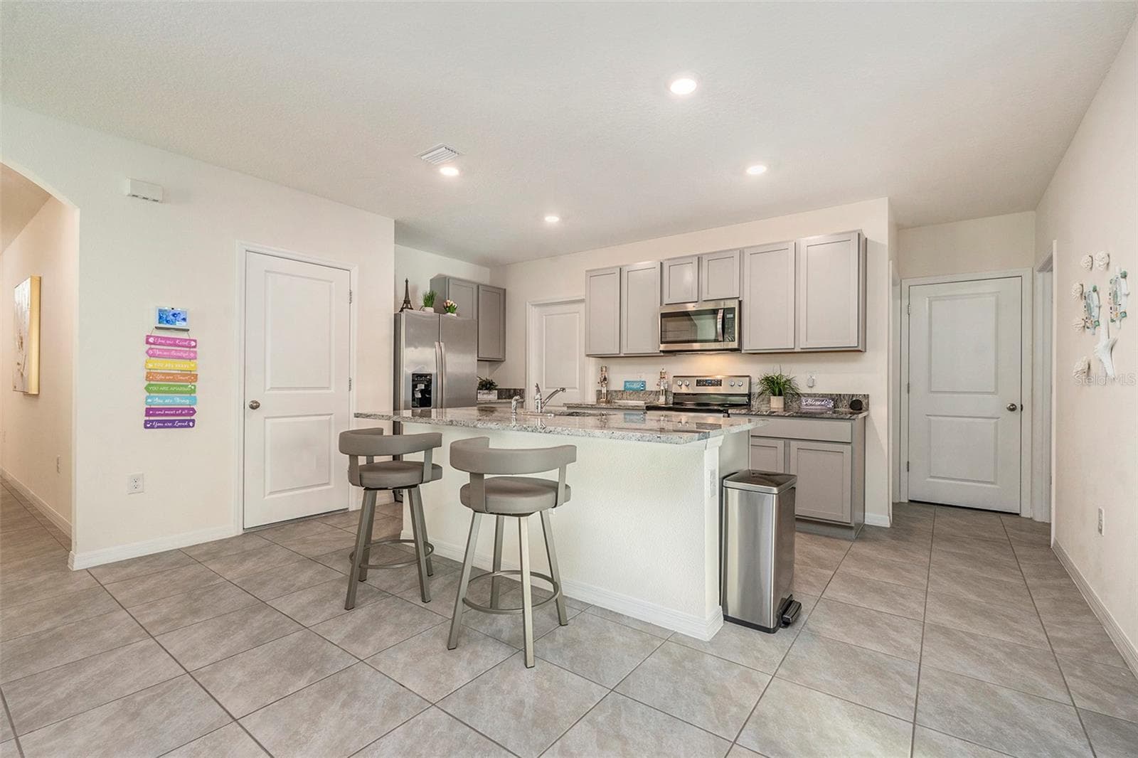 Single Family Residence at 9319 FORGE BREEZE LOOP, WESLEY CHAPEL, photo 14 of 45