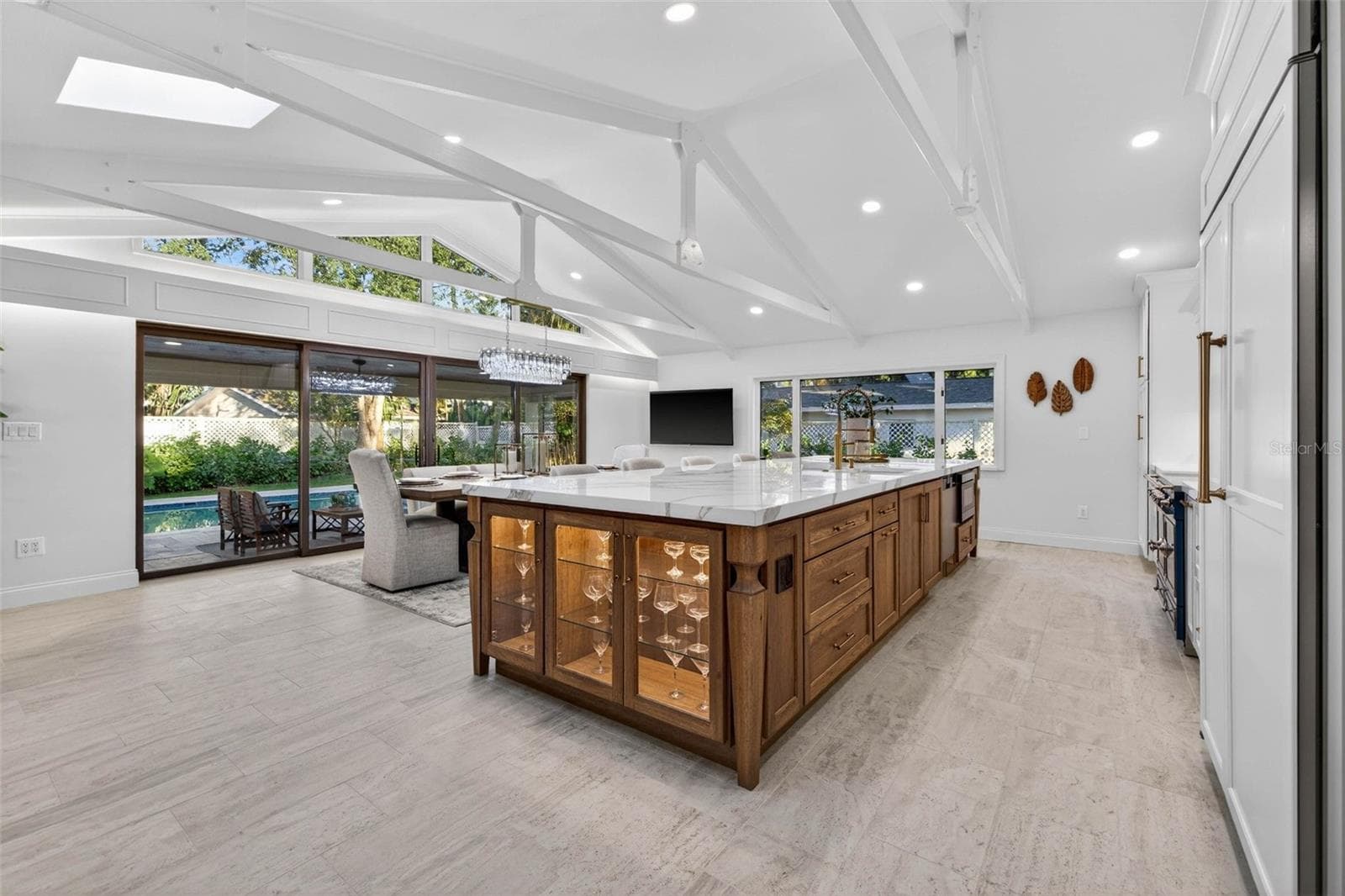 Single Family Residence at 1222 BRIGHTWATERS BLVD NE, ST PETERSBURG, photo 12 of 72