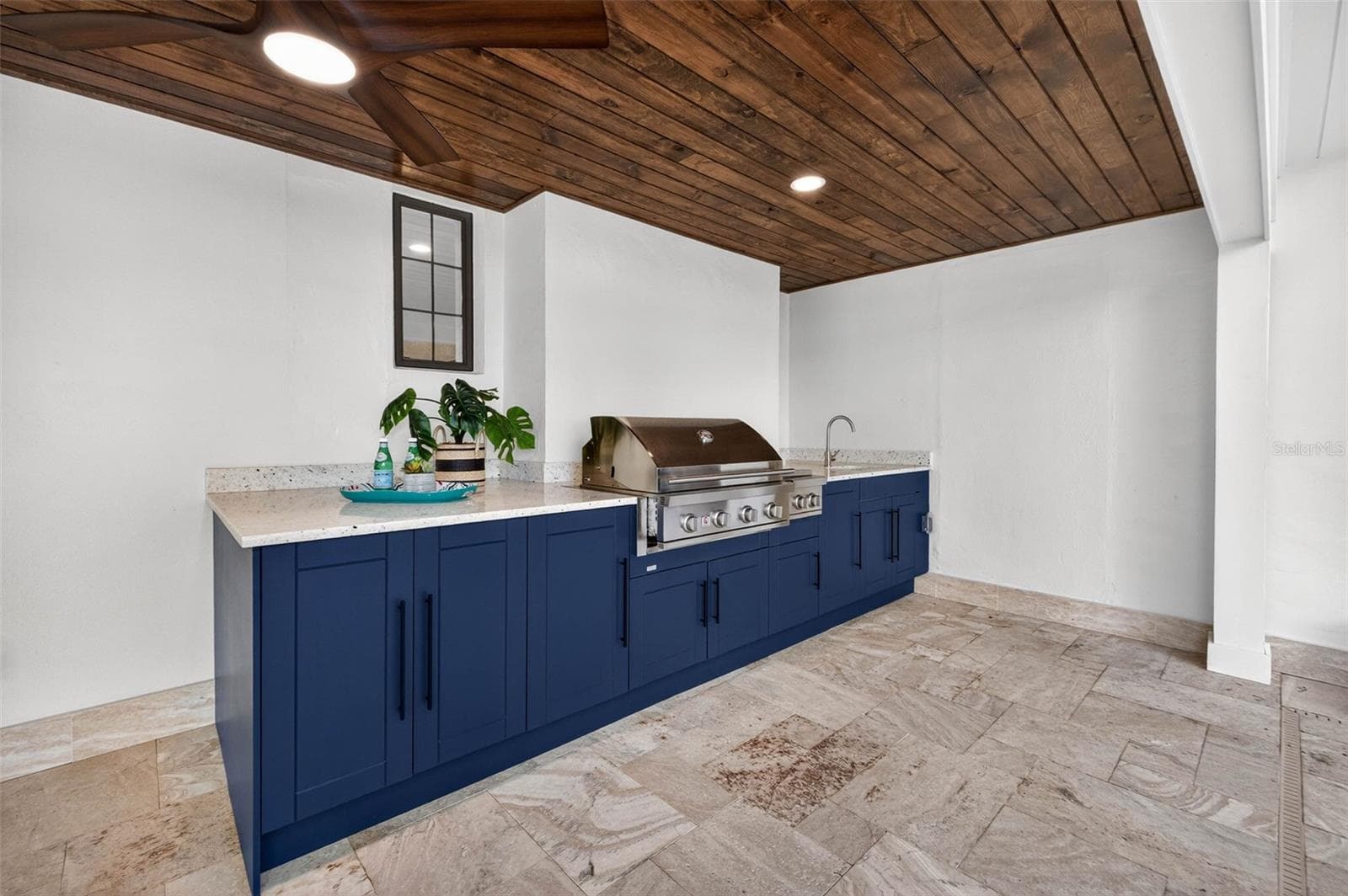 Single Family Residence at 1222 BRIGHTWATERS BLVD NE, ST PETERSBURG, photo 37 of 72