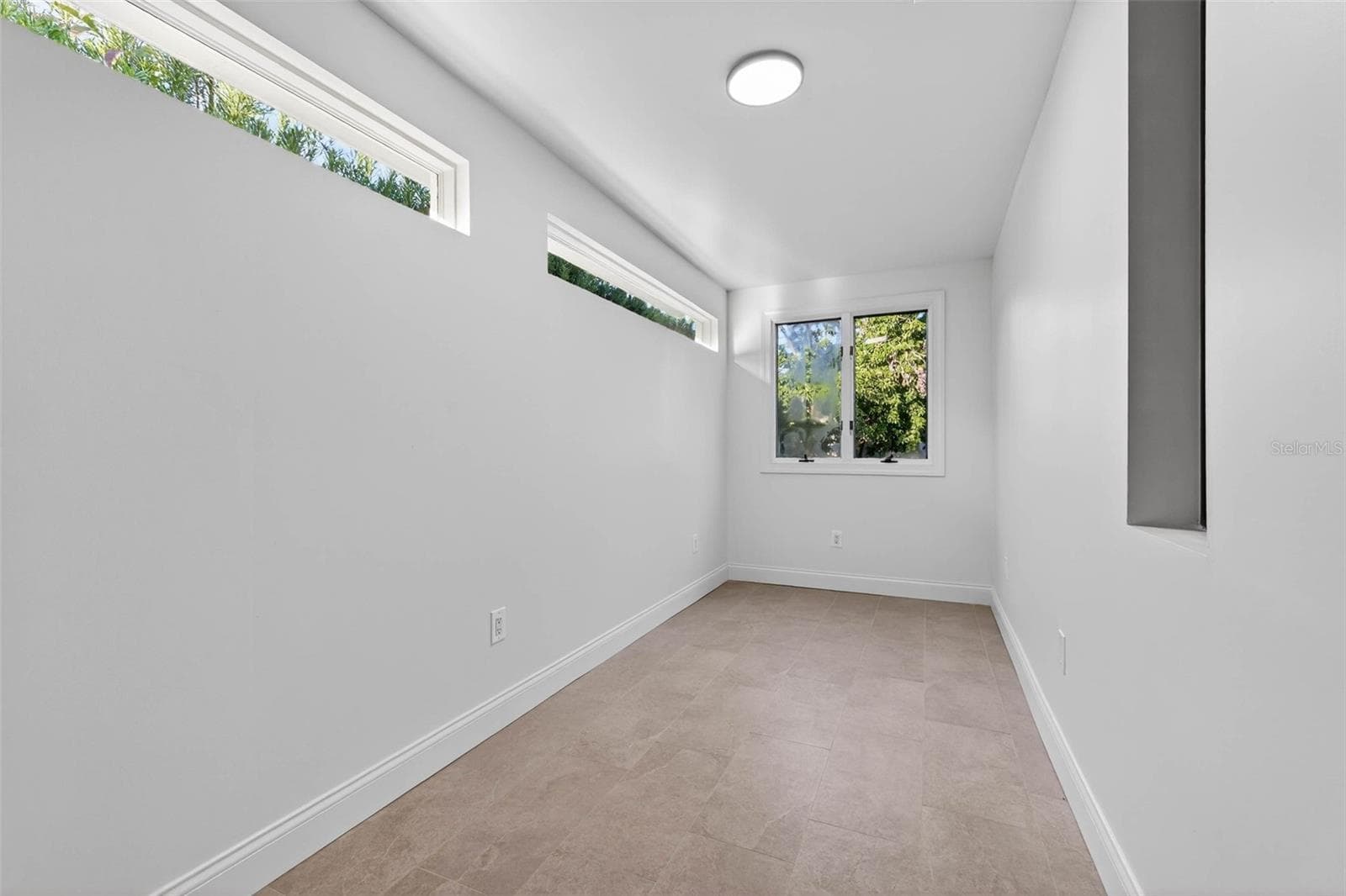 Flex space off of guest room - 1222 BRIGHTWATERS BLVD NE, ST PETERSBURG