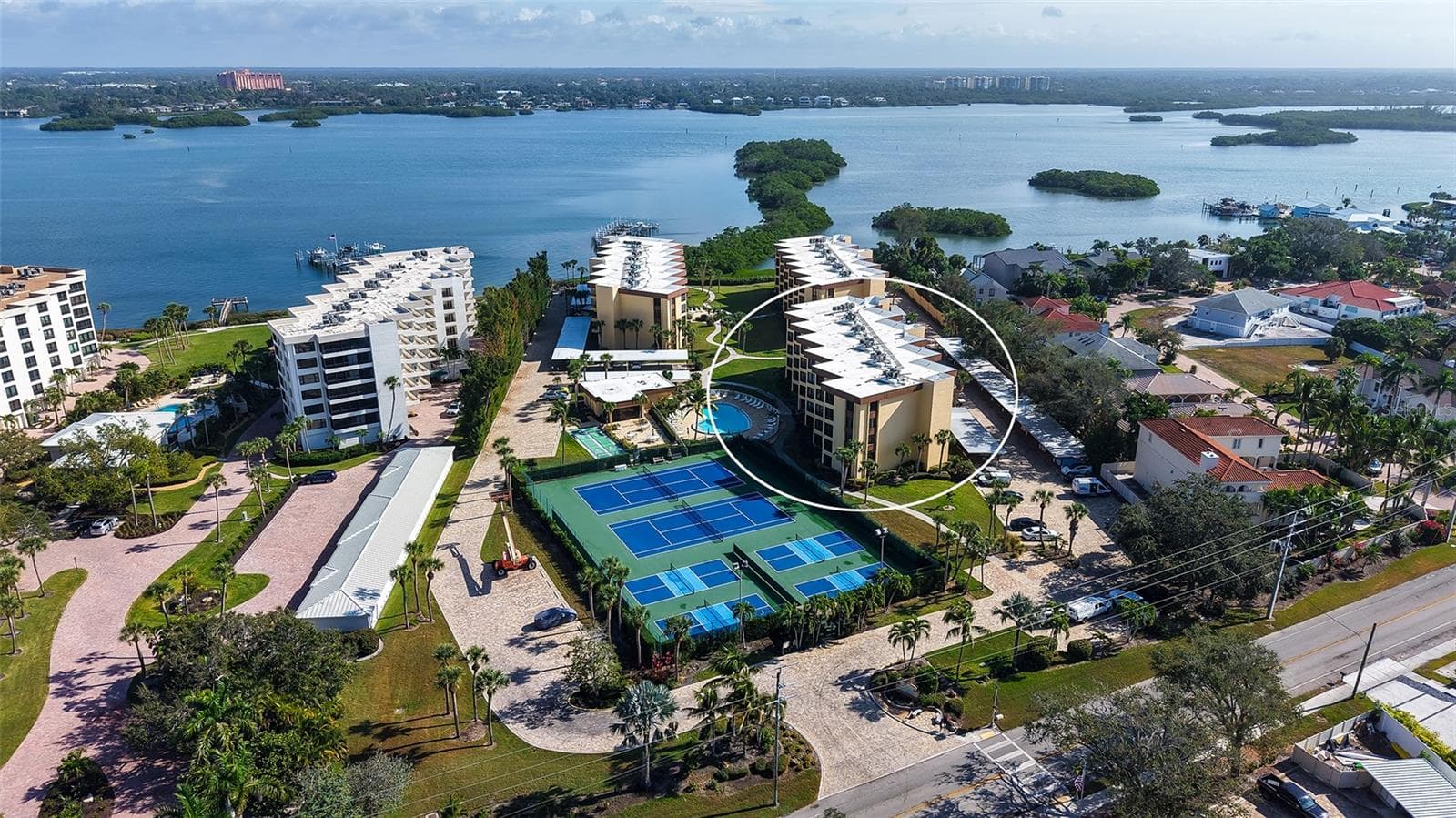 G building - 8773 MIDNIGHT PASS RD #102G, SARASOTA