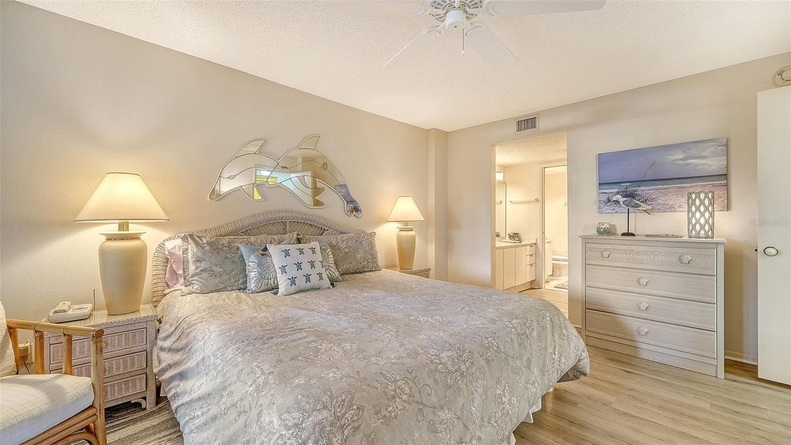 Bedroom view toward Master Bath - 8773 MIDNIGHT PASS RD #102G, SARASOTA