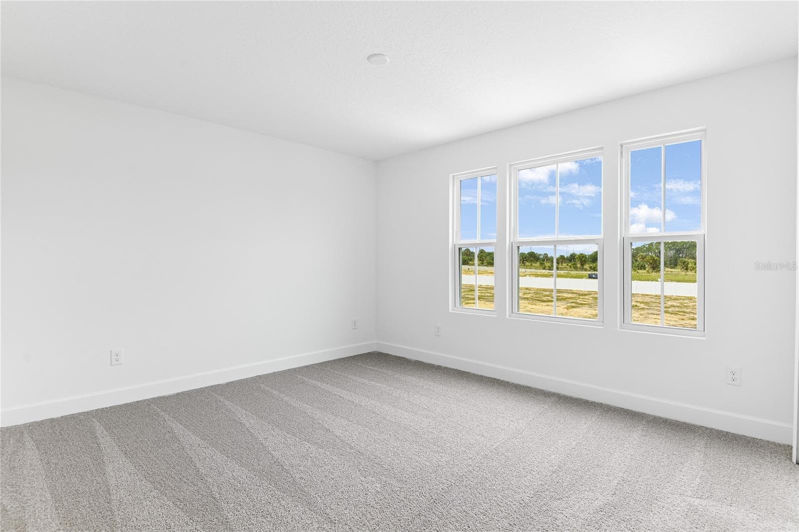 Single Family Residence at 178 BLUE STAR CT, TAVARES, photo 15 of 20