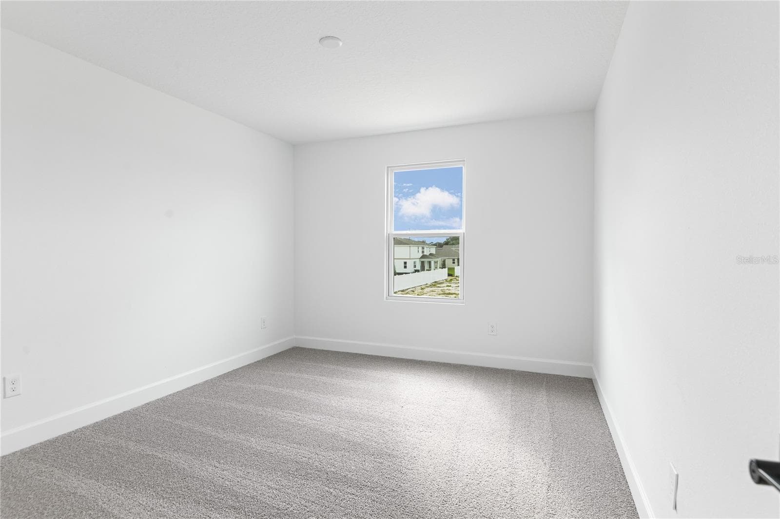 Single Family Residence at 178 BLUE STAR CT, TAVARES, photo 17 of 20