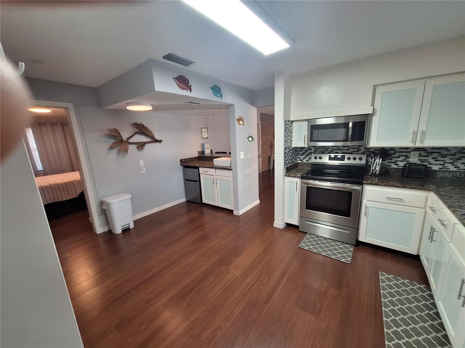 Single Family Residence at 505 N HIGHLAND AVE, CLEARWATER, photo 11 of 45