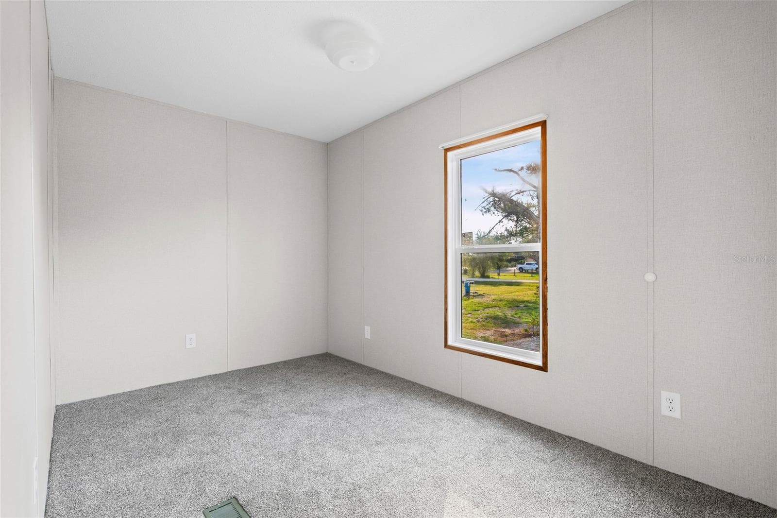 Manufactured Home at 8414 SWEDEN BLVD, PUNTA GORDA, photo 17 of 24