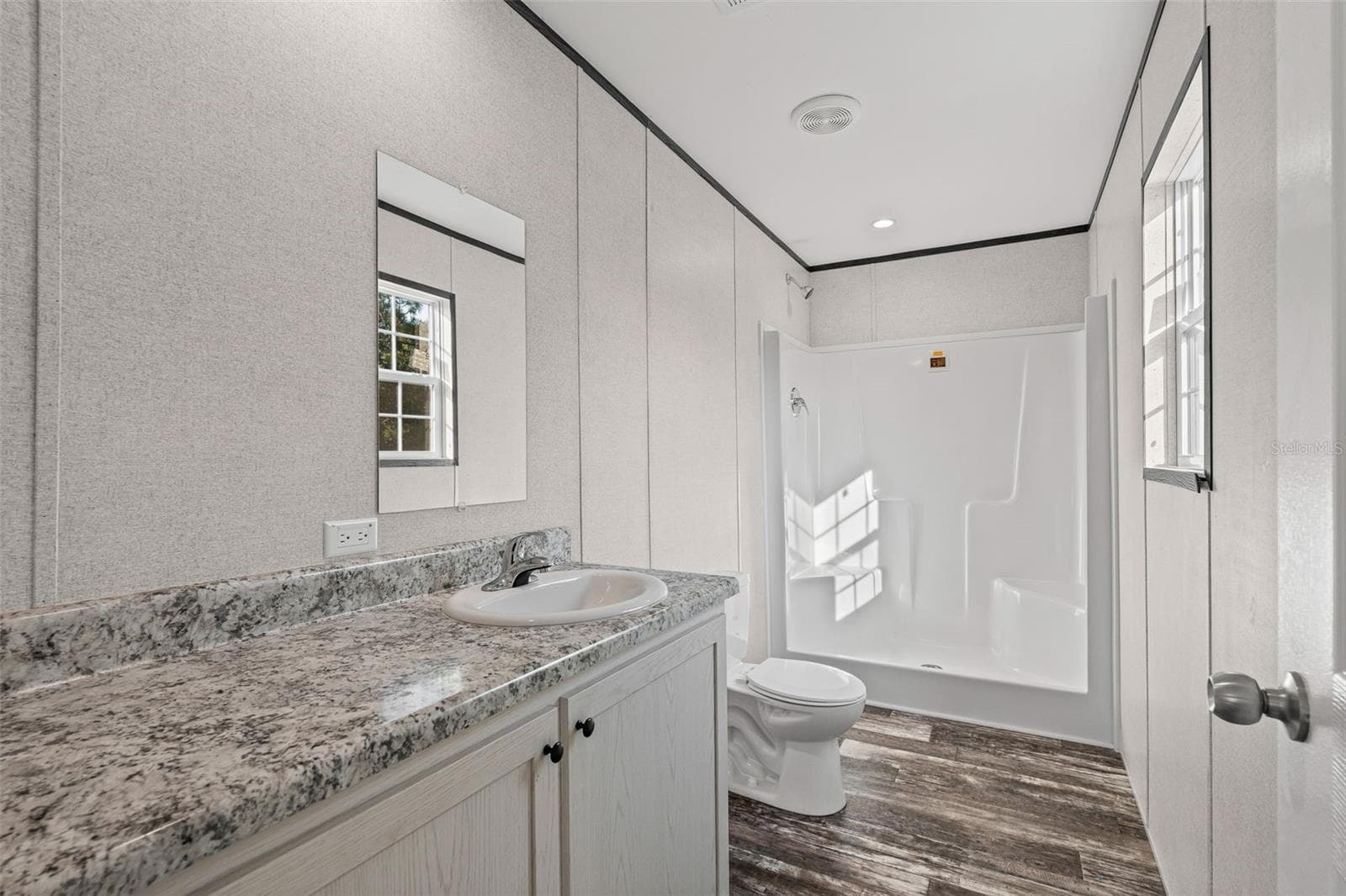 Manufactured Home at 8426 SWEDEN BLVD, PUNTA GORDA, photo 14 of 23