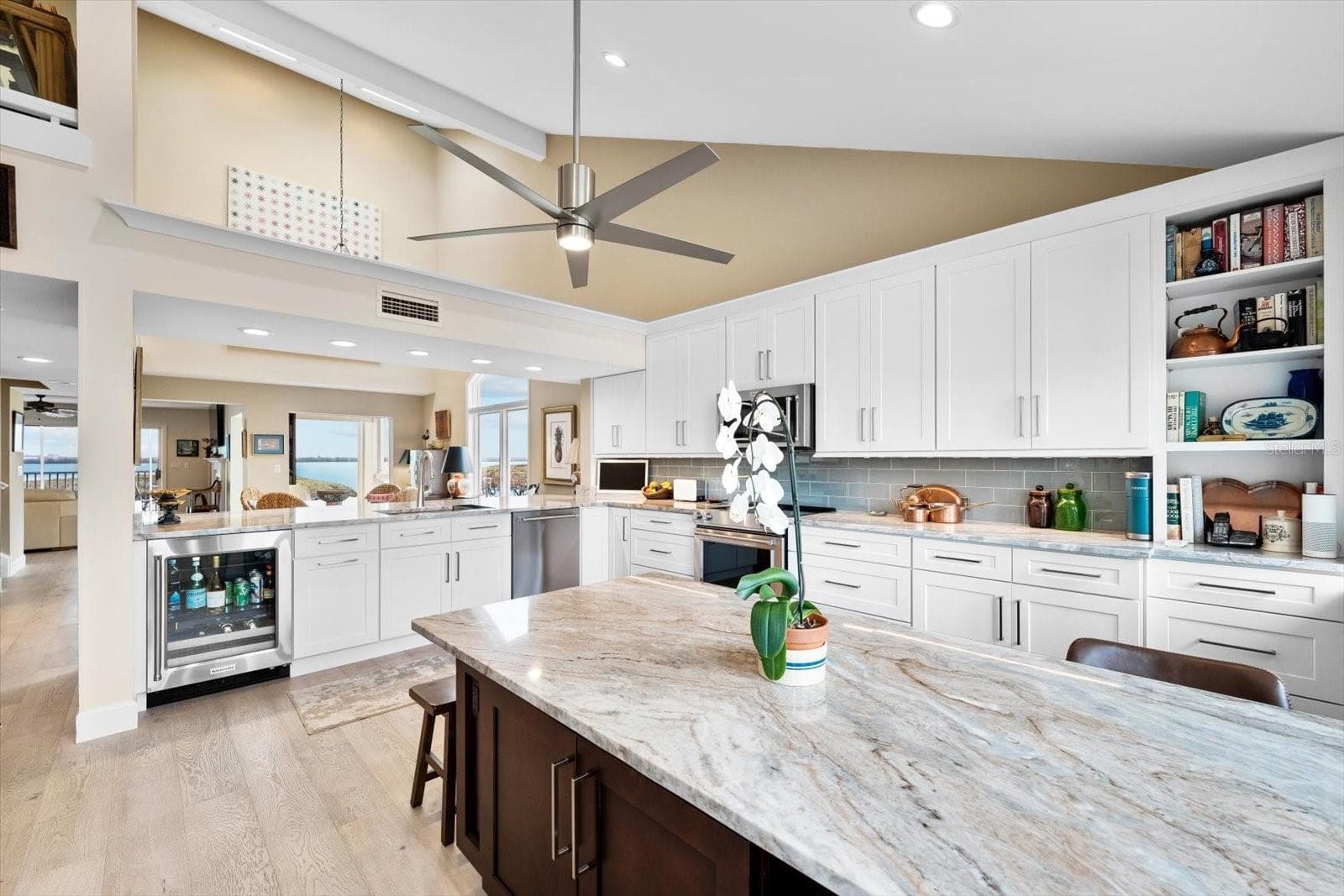Condominium at 71 TIDY ISLAND BLVD, BRADENTON, photo 10 of 43