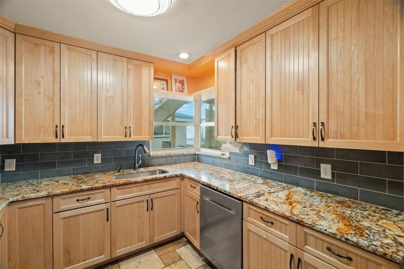 Single Family Residence at 2288 EDYTHE DR, DUNEDIN, photo 9 of 60
