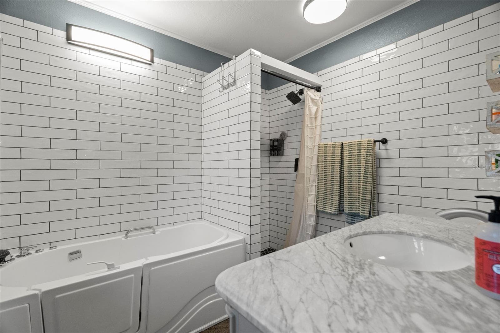 Single Family Residence at 2288 EDYTHE DR, DUNEDIN, photo 18 of 60