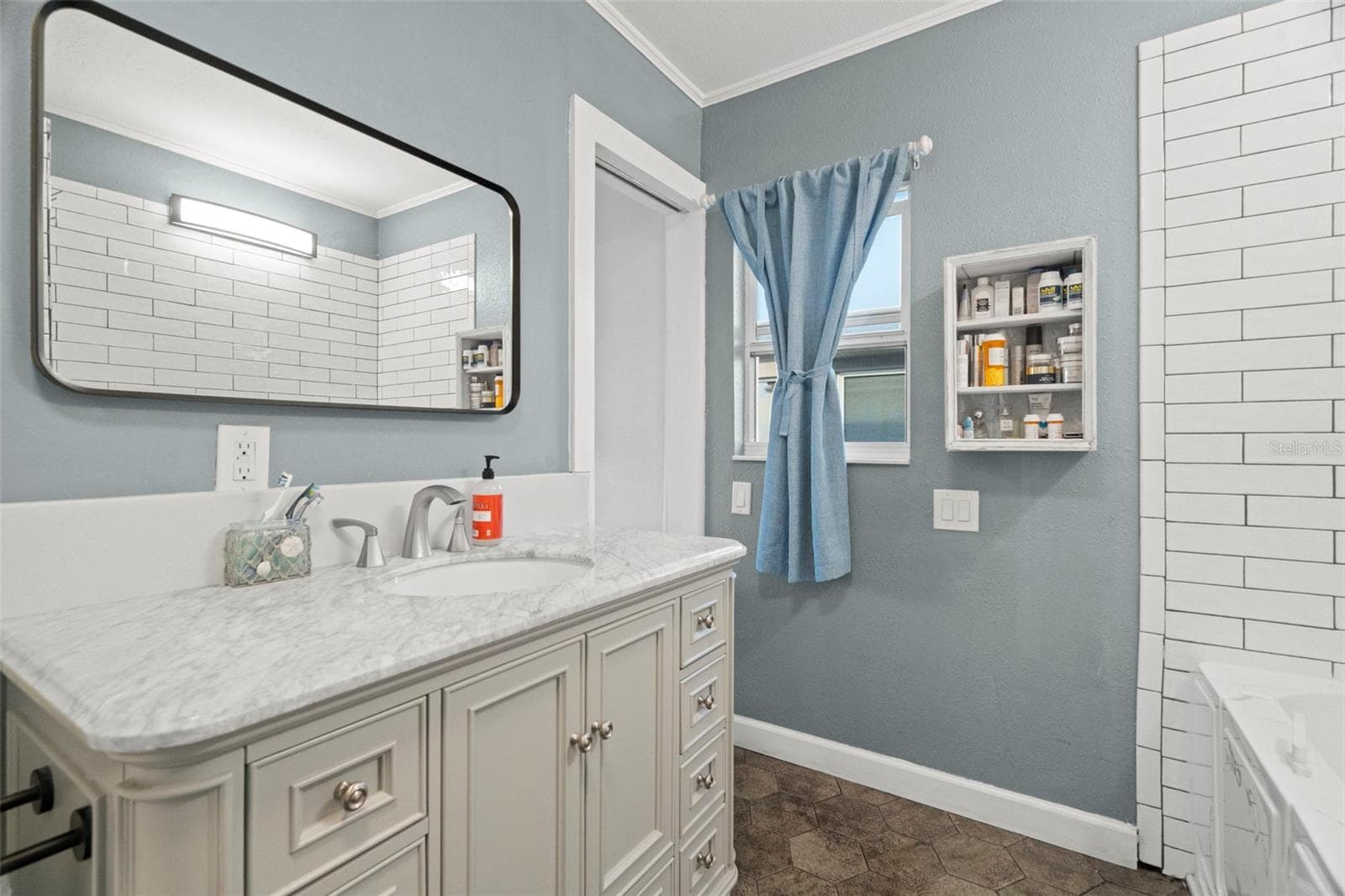 Single Family Residence at 2288 EDYTHE DR, DUNEDIN, photo 19 of 60