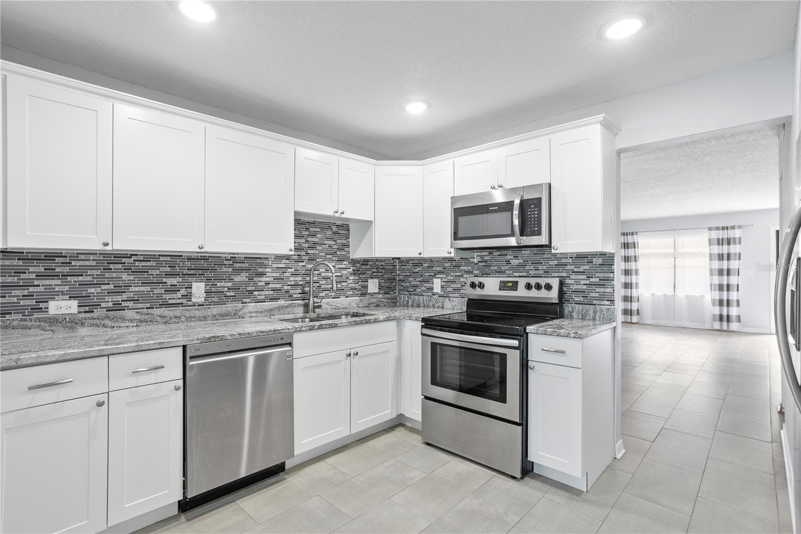 Condominium at 4920 LOCUST ST NE #115, ST PETERSBURG, photo 8 of 28