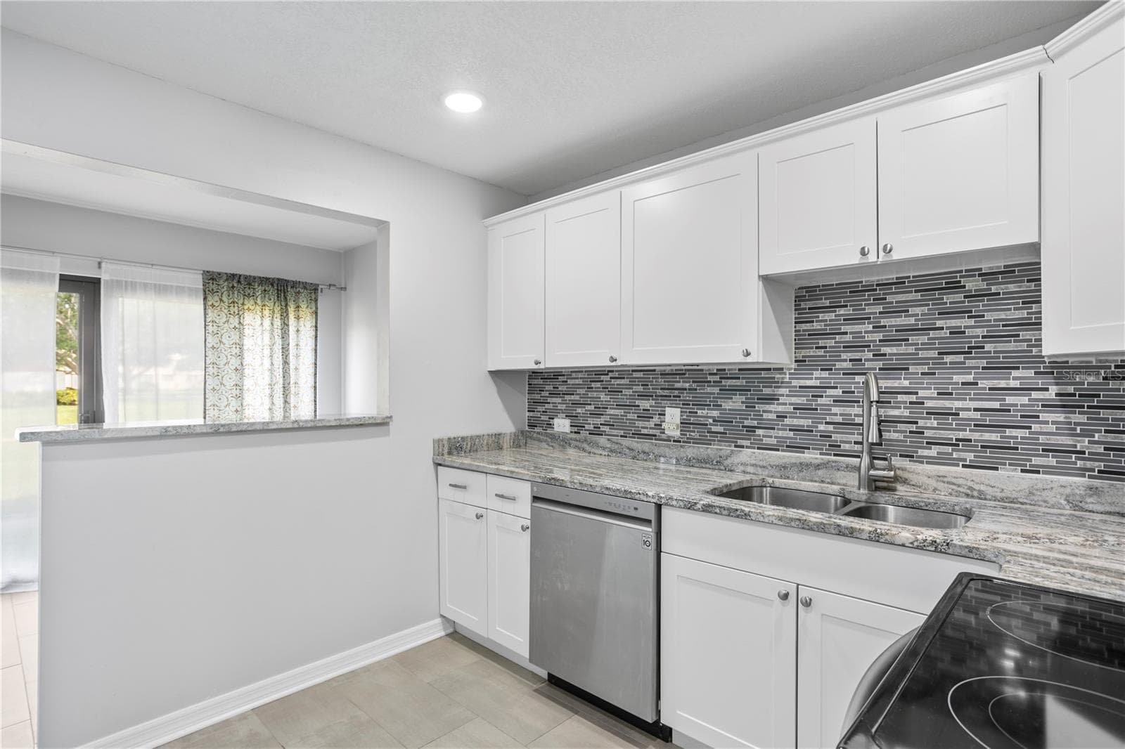 Condominium at 4920 LOCUST ST NE #115, ST PETERSBURG, photo 10 of 28