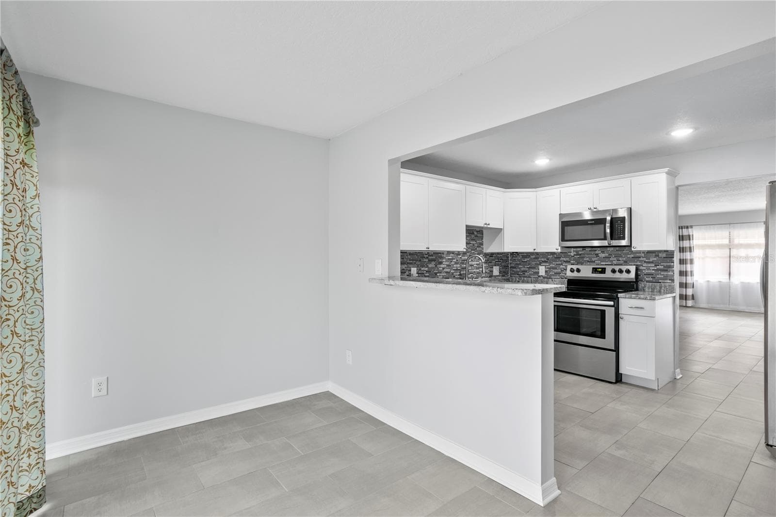 Condominium at 4920 LOCUST ST NE #115, ST PETERSBURG, photo 11 of 28