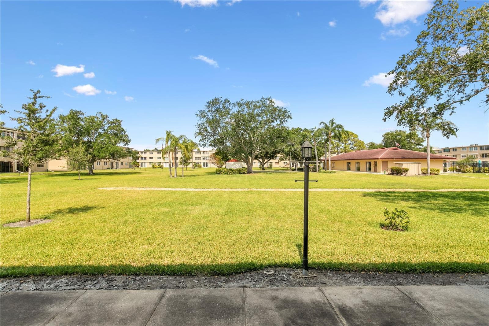 Condominium at 4920 LOCUST ST NE #115, ST PETERSBURG, photo 23 of 28