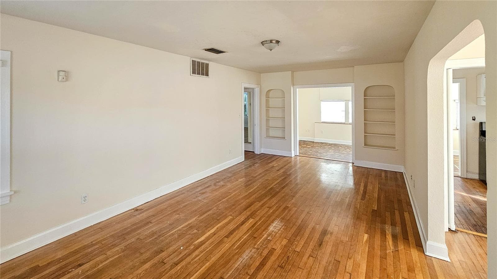 Single Family Residence at 860 16TH AVE S, ST PETERSBURG, photo 3 of 51