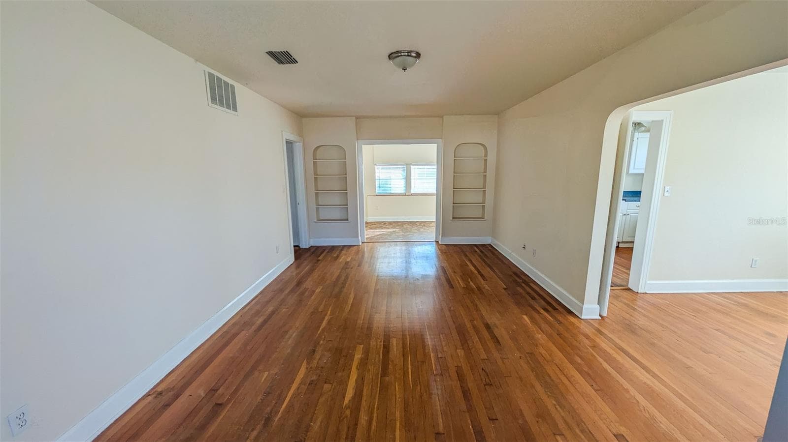 Single Family Residence at 860 16TH AVE S, ST PETERSBURG, photo 4 of 51
