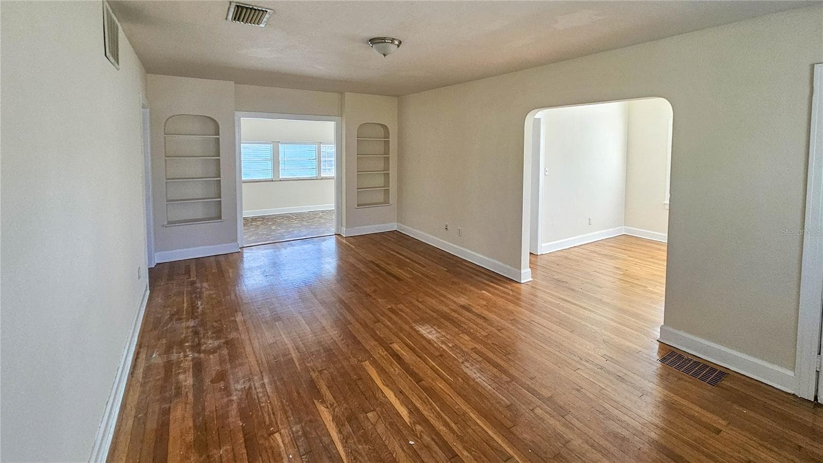 Single Family Residence at 860 16TH AVE S, ST PETERSBURG, photo 5 of 51