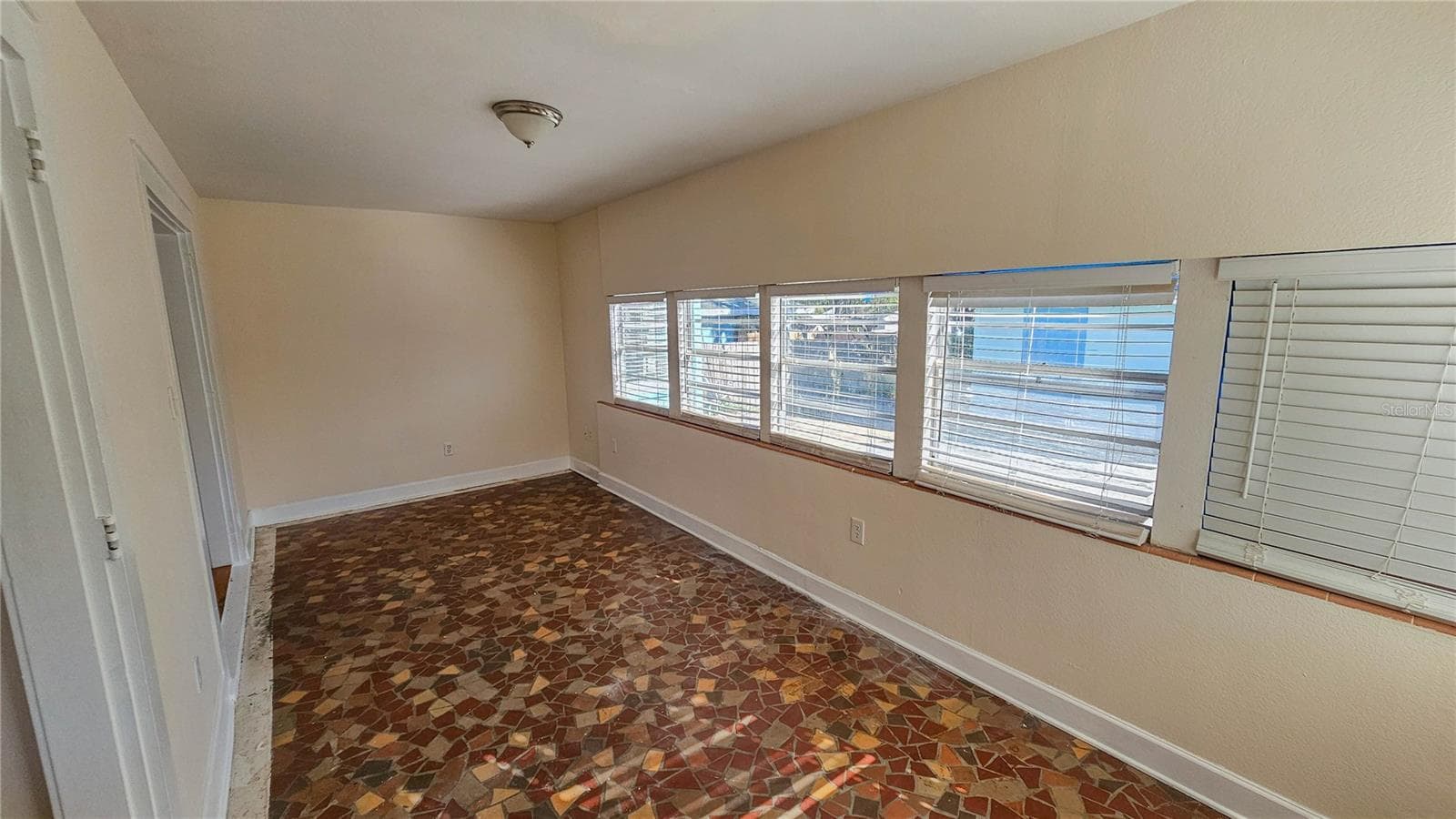 Single Family Residence at 860 16TH AVE S, ST PETERSBURG, photo 12 of 51