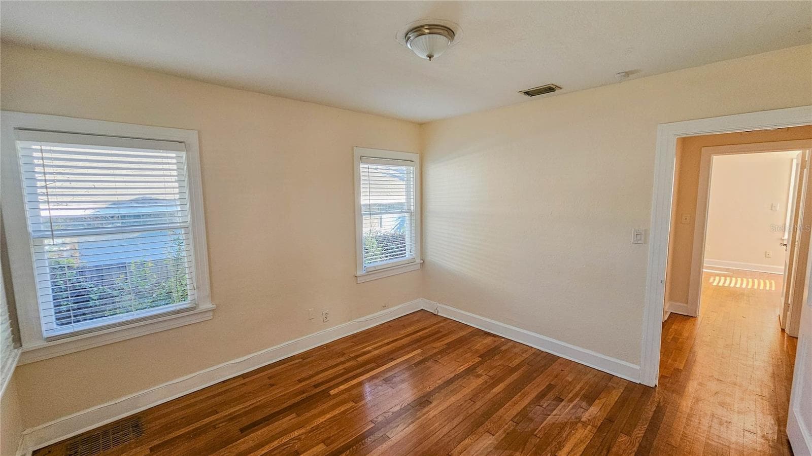 Single Family Residence at 860 16TH AVE S, ST PETERSBURG, photo 18 of 51