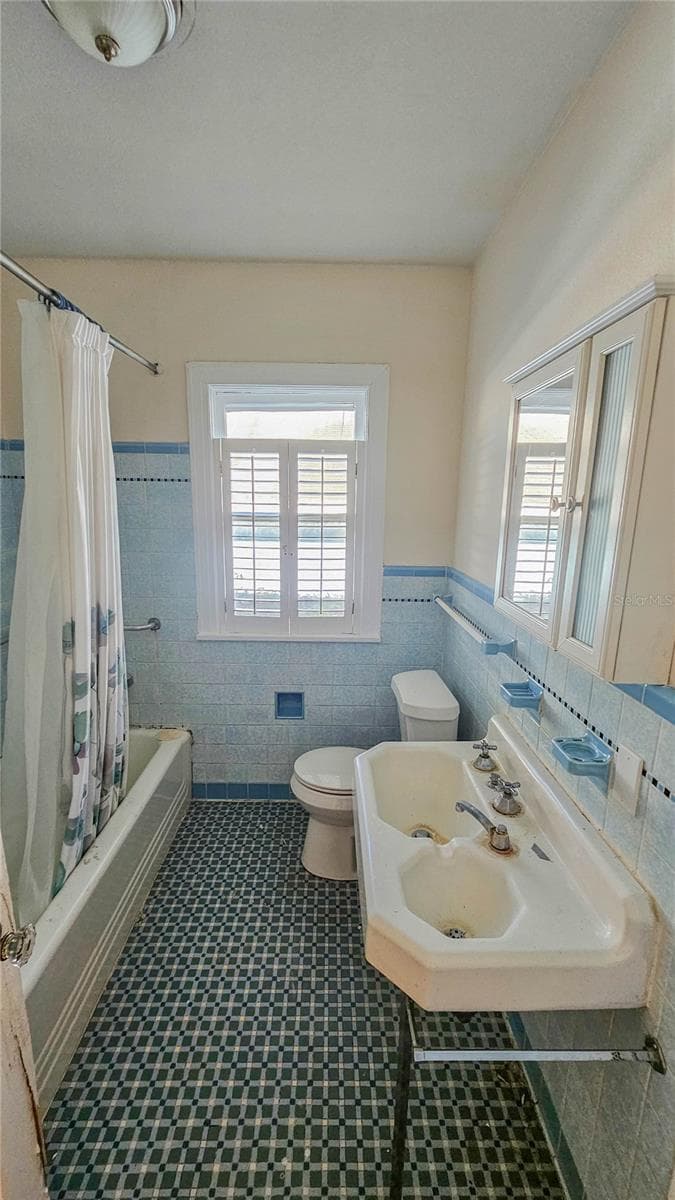 Single Family Residence at 860 16TH AVE S, ST PETERSBURG, photo 21 of 51