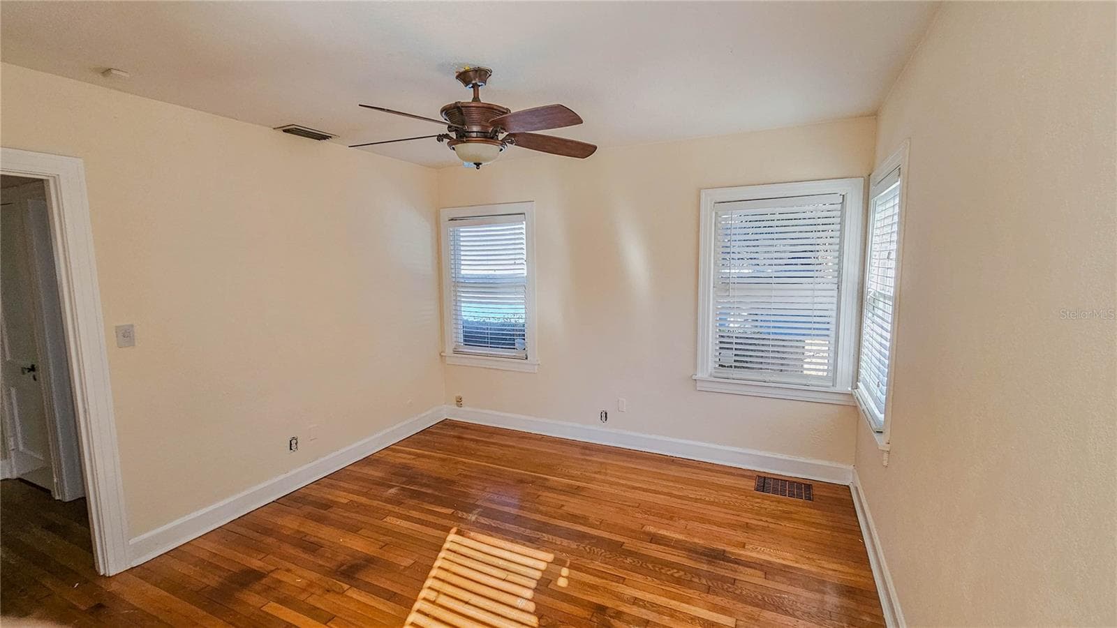 Single Family Residence at 860 16TH AVE S, ST PETERSBURG, photo 27 of 51