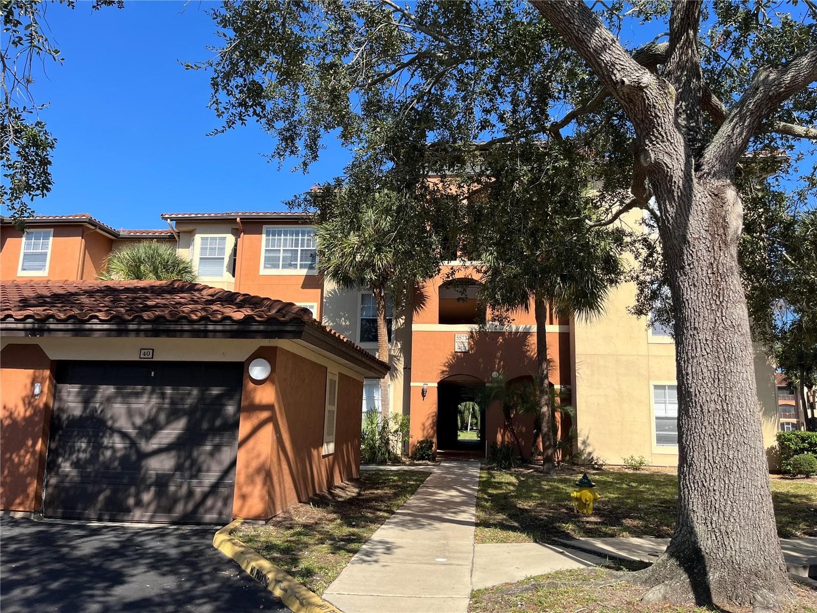 5572 METROWEST BLVD #209