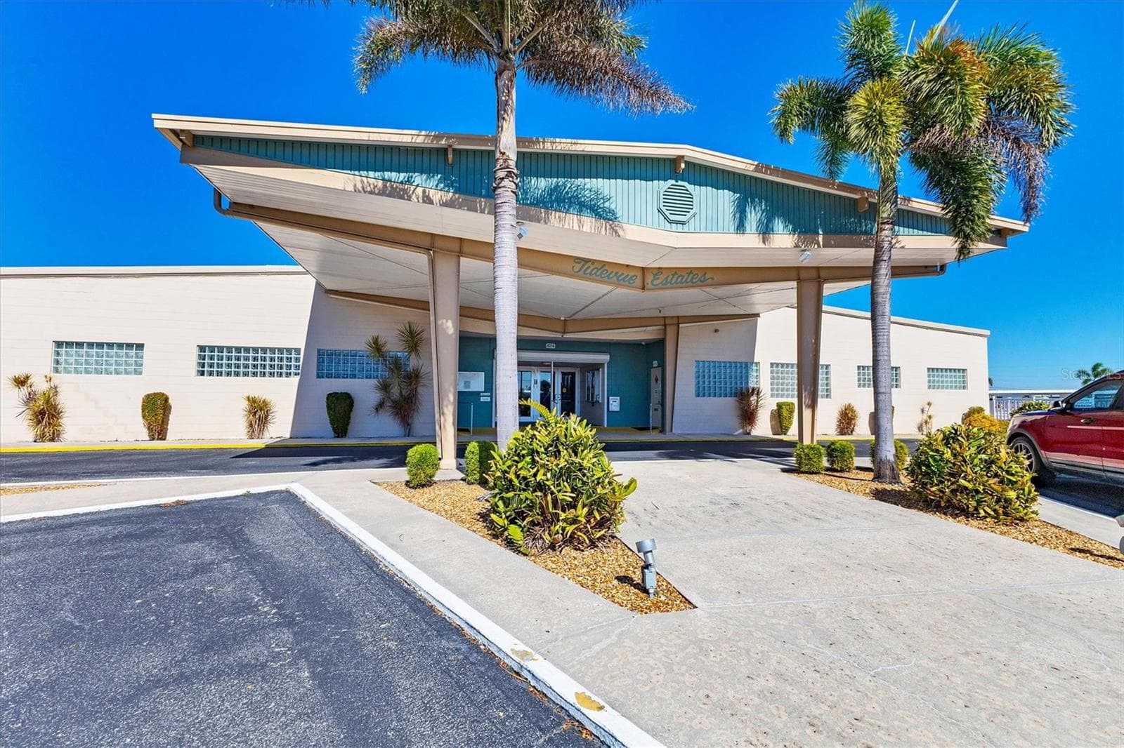 Recreational Center - 1212 45TH AVE E, ELLENTON