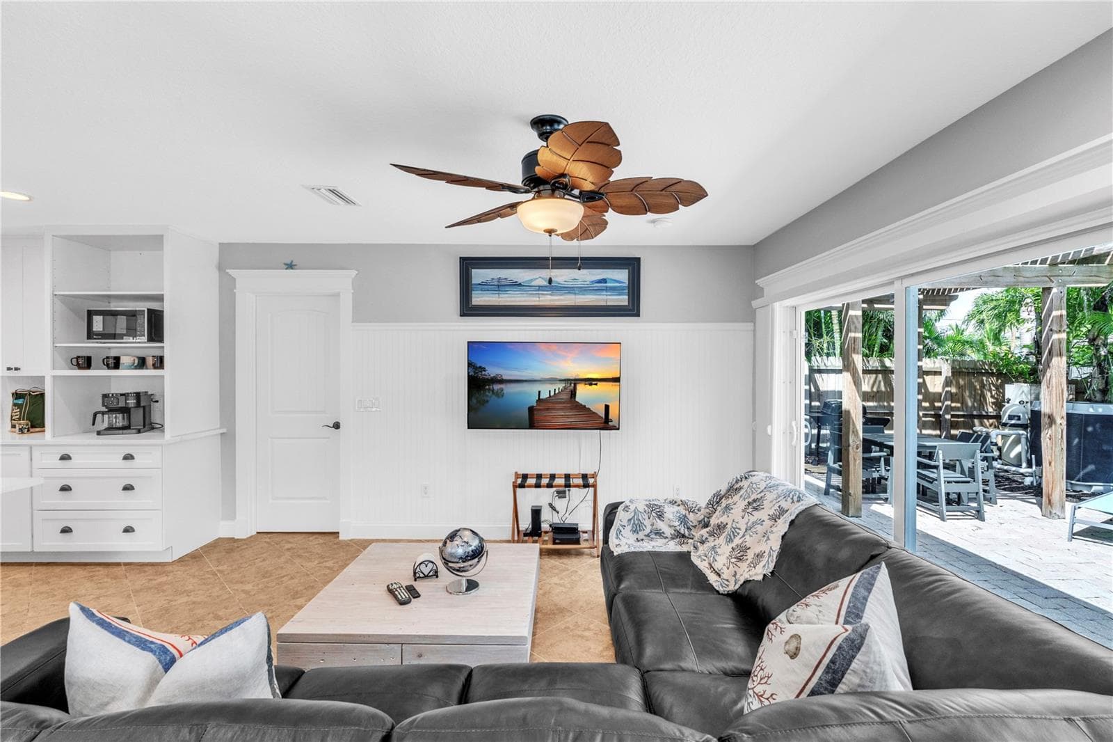 Single Family Residence at 302 67TH ST, HOLMES BEACH, photo 12 of 40