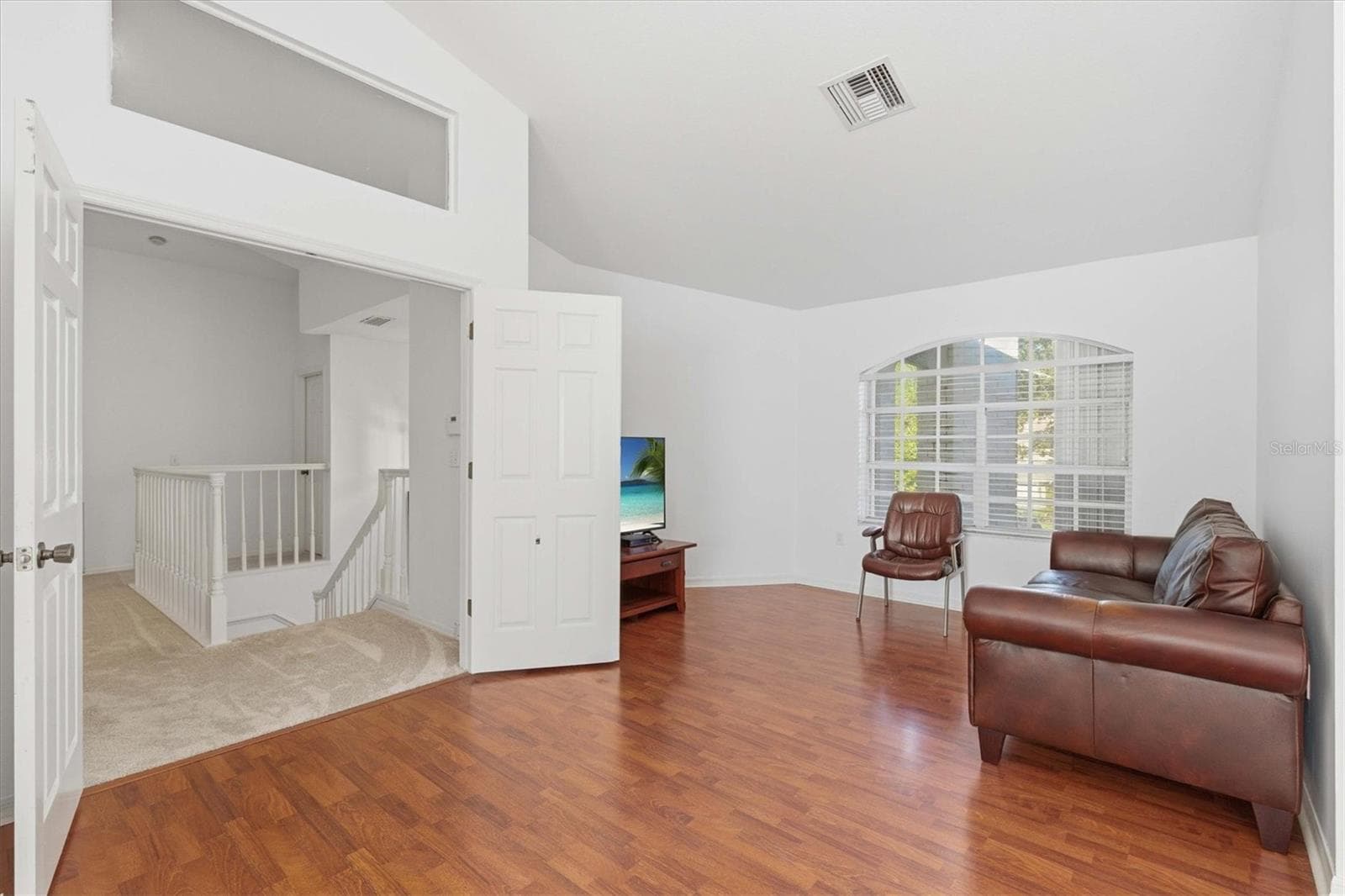 entrance into primary BR - 2328 WARWICK DR, OLDSMAR