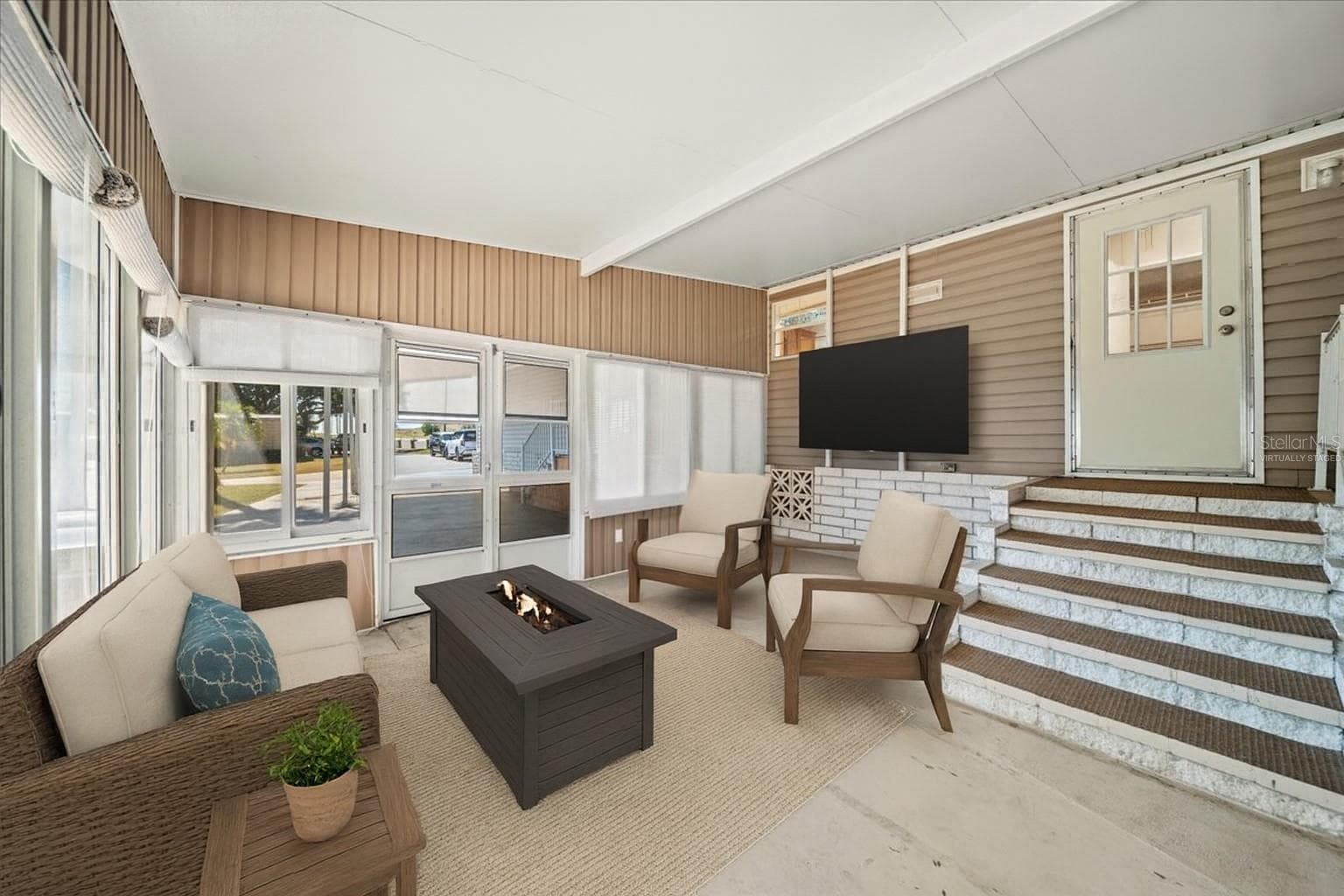 This photo has been Virtually Staged -Florida Room - 101 EDGEWOOD BLVD, LAKE WALES