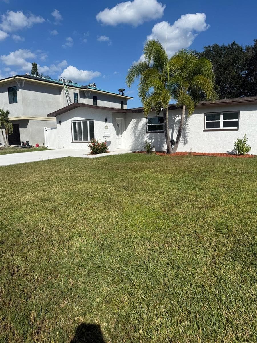 Single Family Residence at 4119 HARRISBURG ST NE, ST PETERSBURG, photo 3 of 36