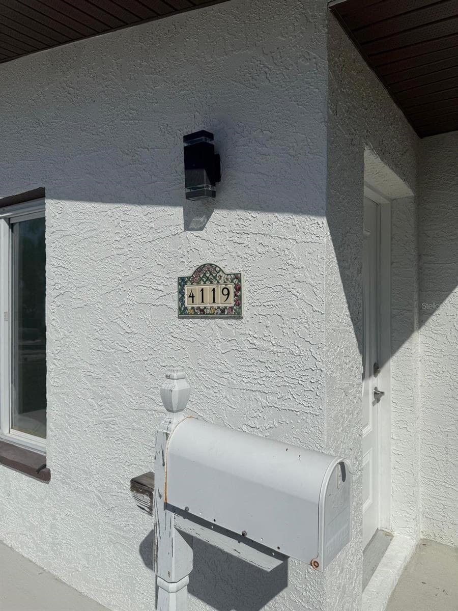 Single Family Residence at 4119 HARRISBURG ST NE, ST PETERSBURG, photo 5 of 36