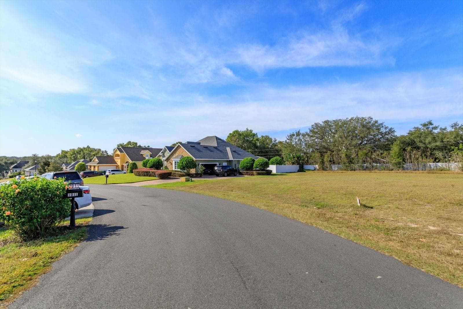 1004 MYRTLE BREEZES CT