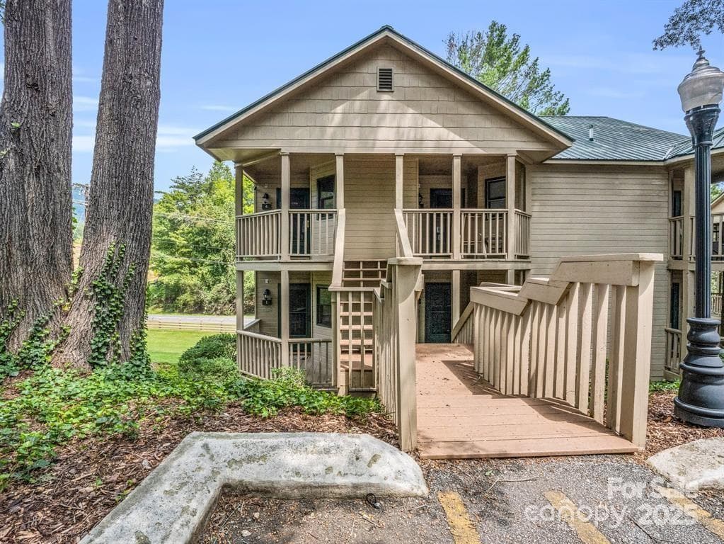 Condominium at Lake Lure, photo 2 of 18