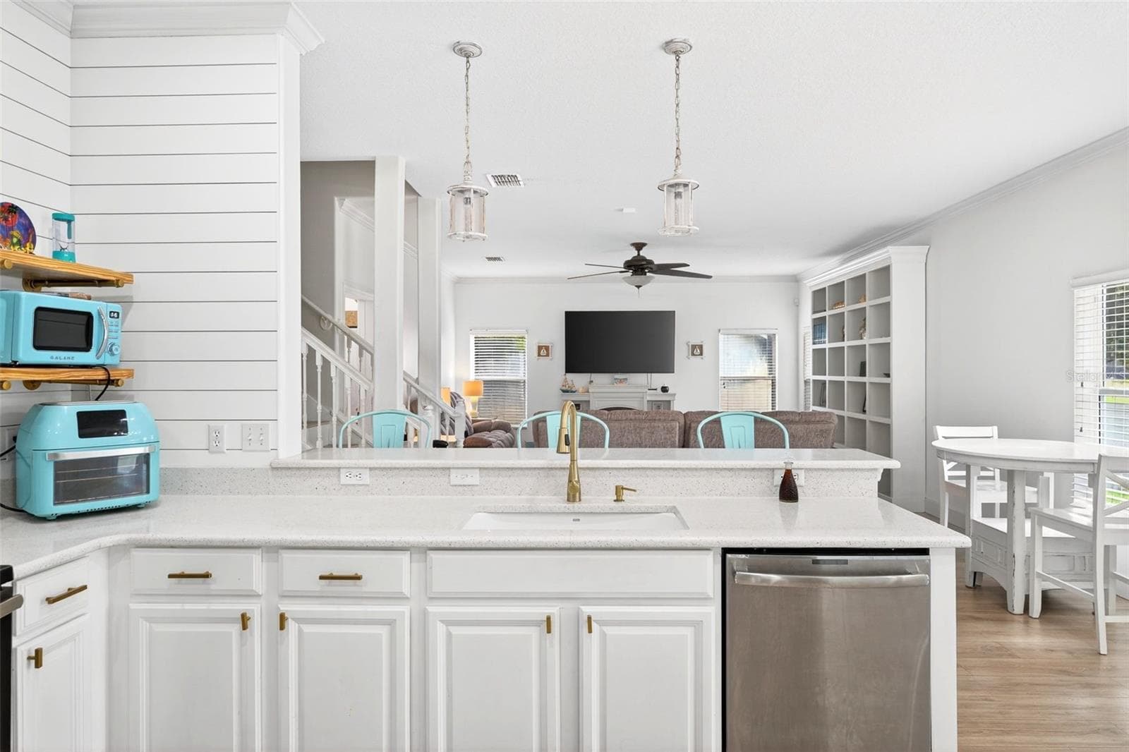 Stone counters offer loads of counter space - 20930 SULLIVAN RANCH BLVD, MOUNT DORA