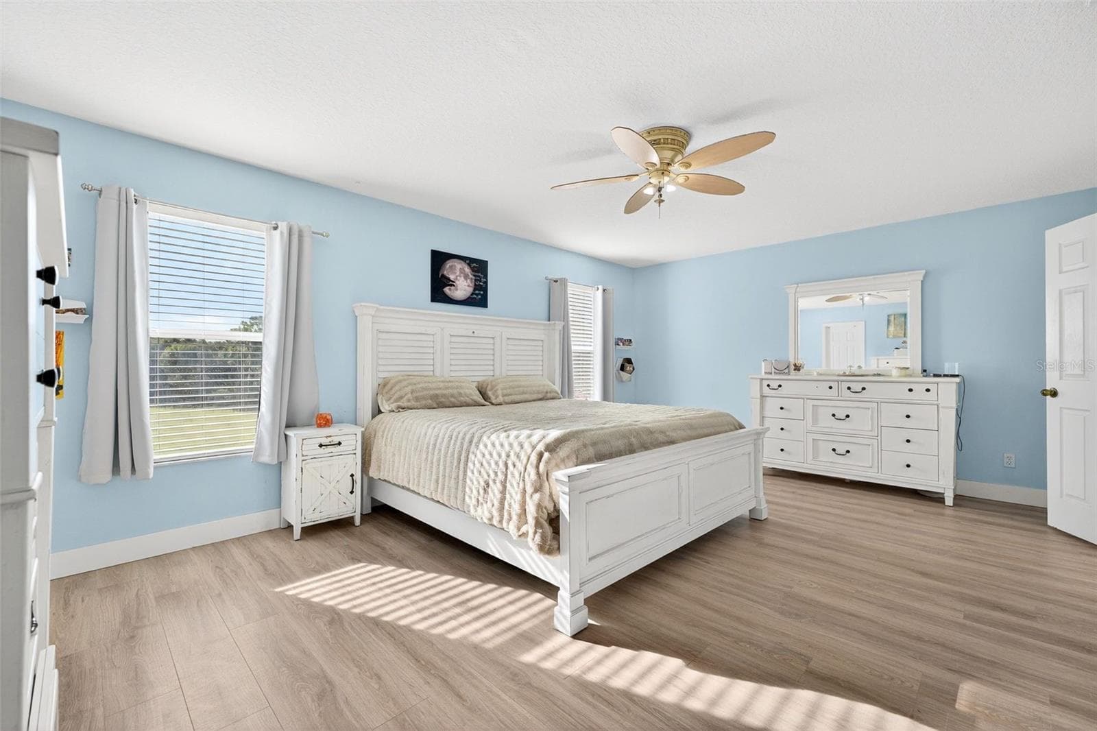 Breathtaking and soothing upstairs primary suite with amazing views of the conservation area - 20930 SULLIVAN RANCH BLVD, MOUNT DORA