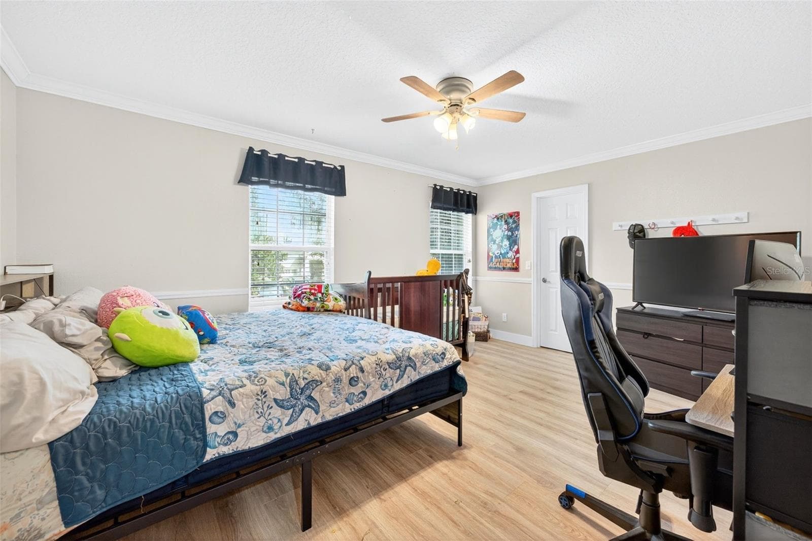 Yet another oversized upstairs secondary bedroom with walk-in closet - 20930 SULLIVAN RANCH BLVD, MOUNT DORA