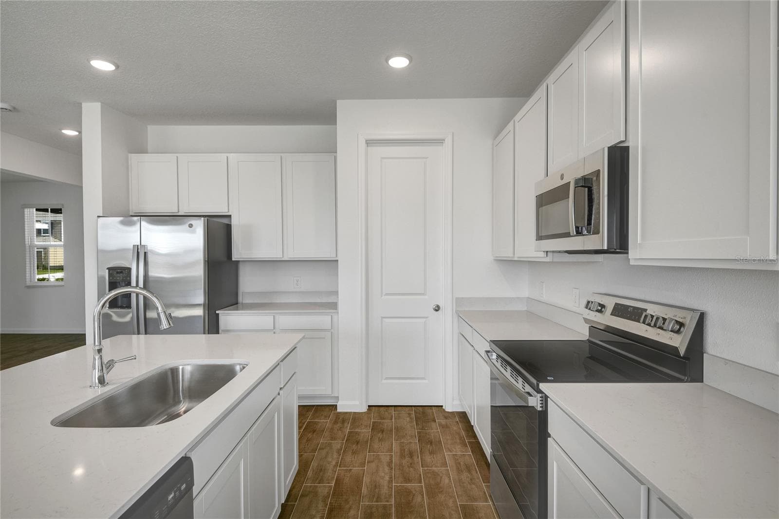 Single Family Residence at 6170 DAPHNE ST, LAKE HAMILTON, photo 6 of 26