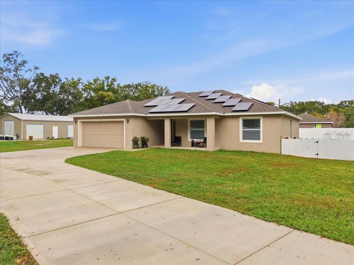 Single Family Residence at 31 MORGAN ST, AUBURNDALE, photo 2 of 55