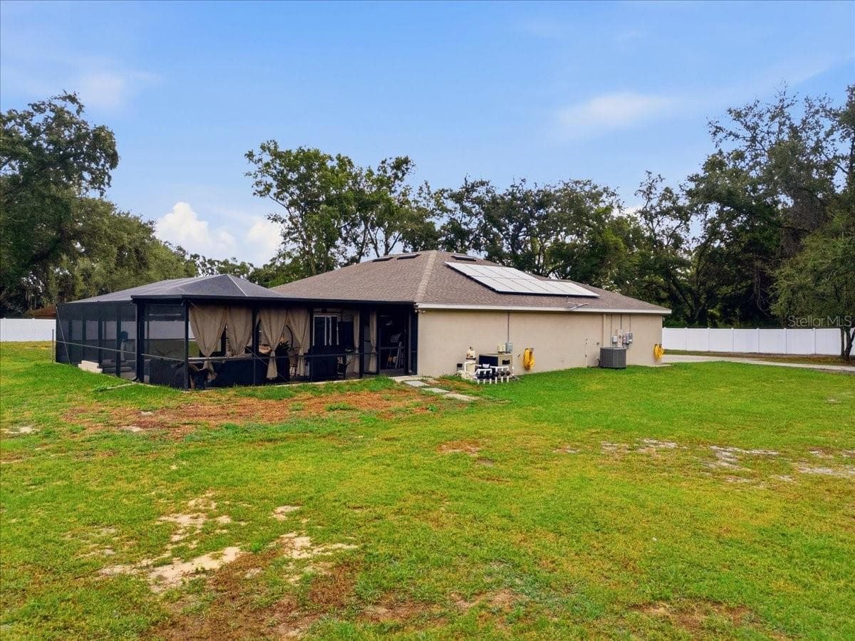 Single Family Residence at 31 MORGAN ST, AUBURNDALE, photo 47 of 55