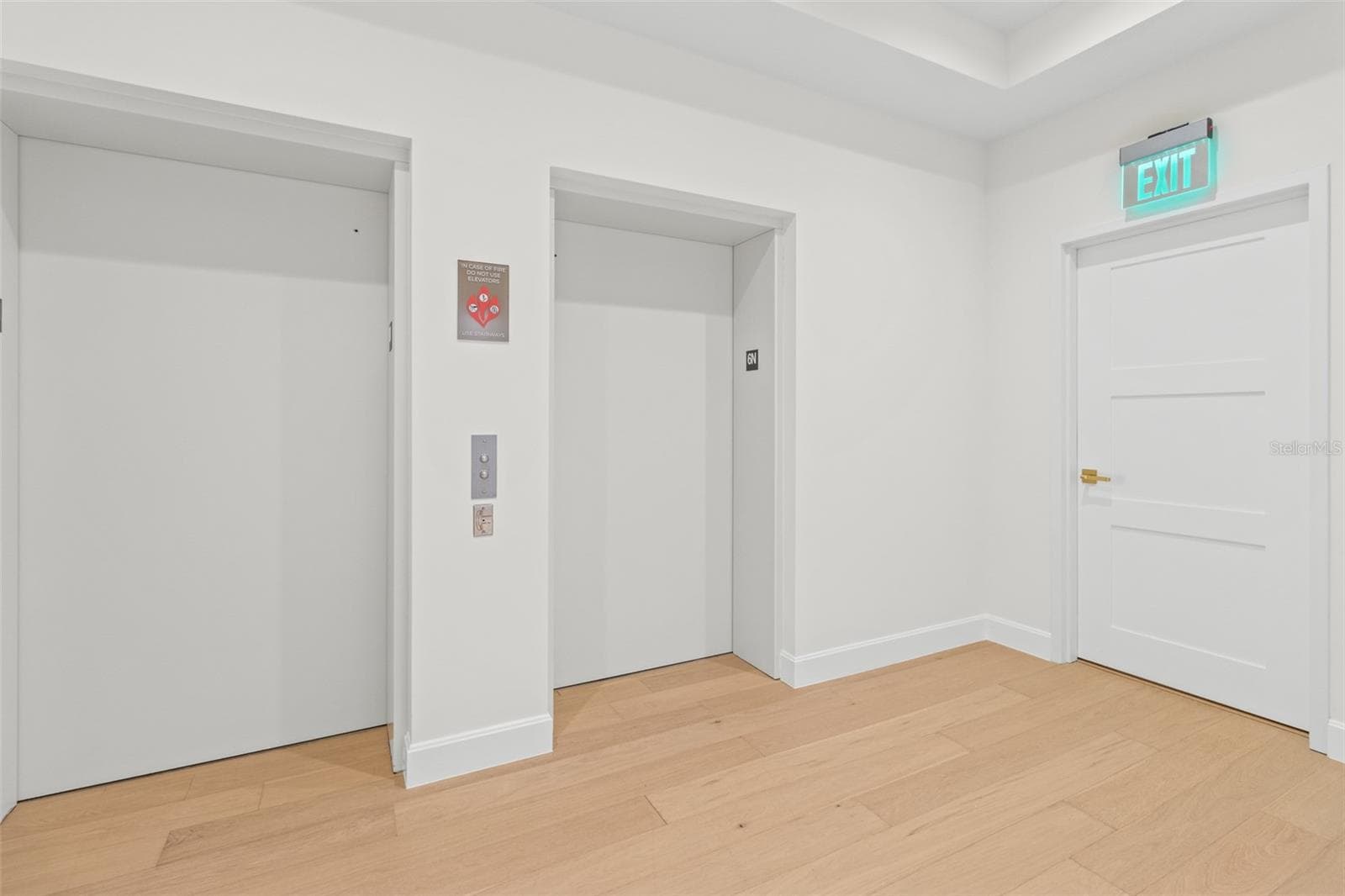 Private Elevator Foyer - 126 4TH AVE NE #601, ST PETERSBURG