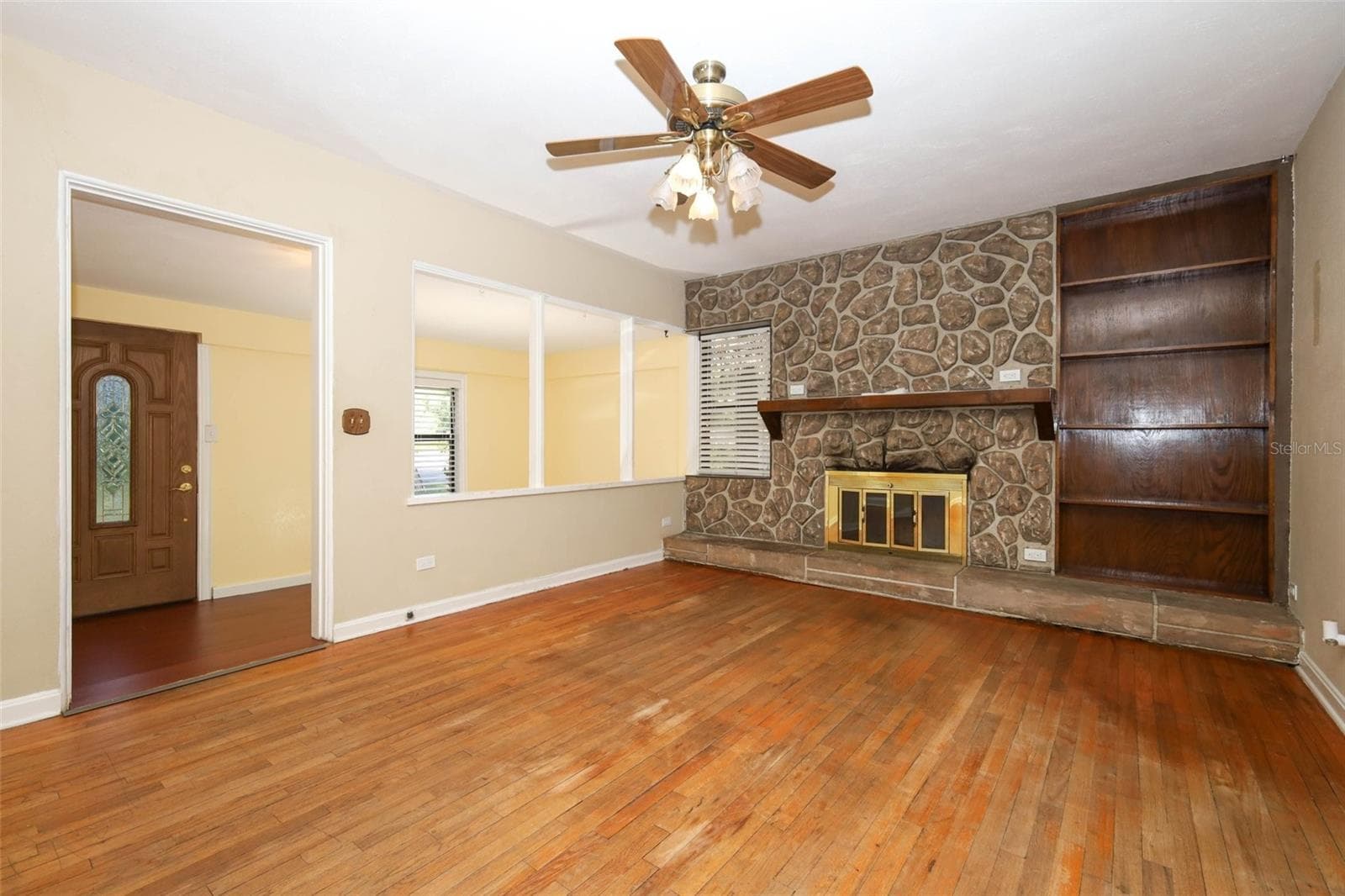 Single Family Residence at 921 ELDRIDGE ST, ORLANDO, photo 3 of 30